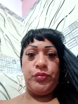 Snapshot of SabrinaColin chatting on 04/28/26, 01:48 SabrinaColin online show from 04/28/26, 01:48
