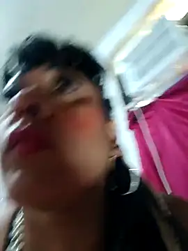 Snapshot of SabrinaColin chatting on 02/05/26, 02:24 SabrinaColin online show from 02/05/26, 02:24