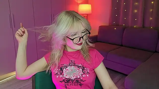 Snapshot of Mary_Piersen chatting on 02/09/26, 08:51 Mary Piersen online show from 02/09/26, 08:51