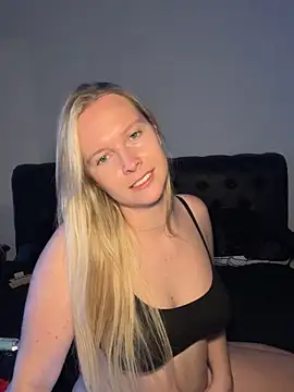 Ellie-rosee online show from 02/15/26, 03:00