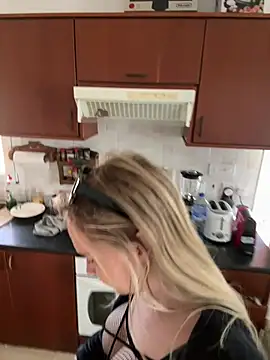 Ellie-rosee online show from 02/27/26, 06:57