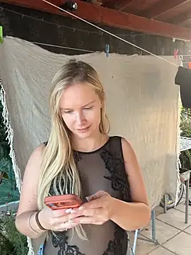 Ellie-rosee online show from 02/26/26, 03:12