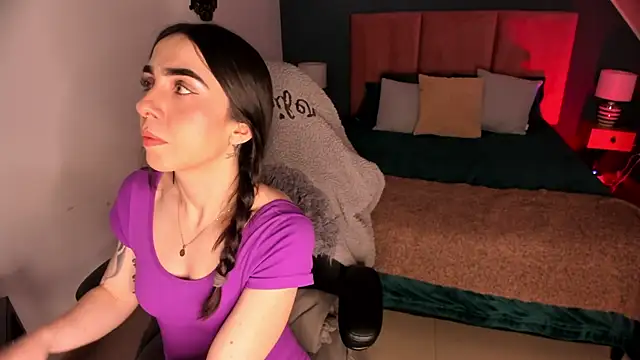 Luna tagliaferri online show from 04/10/26, 08:16