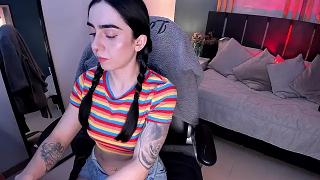 Snapshot of Luna_tagliaferri chatting on 07/15/26, 08:16 Luna tagliaferri online show from 07/15/26, 08:16