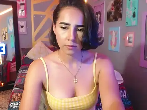 Evelyn lovers  online show from 03/25/26, 11:36