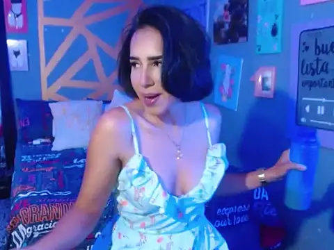 Evelyn lovers  online show from 03/25/26, 12:33