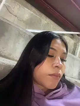Snapshot of LunnaMoretti chatting on 05/20/26, 03:47 LunnaMoretti online show from 05/20/26, 03:47