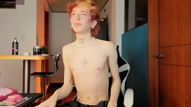 golden twink  online show from 02/01/26, 01:48