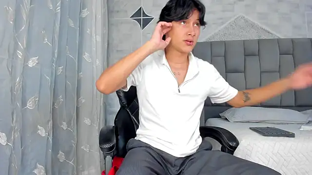 SalvatoreBenford online show from 02/05/26, 05:03