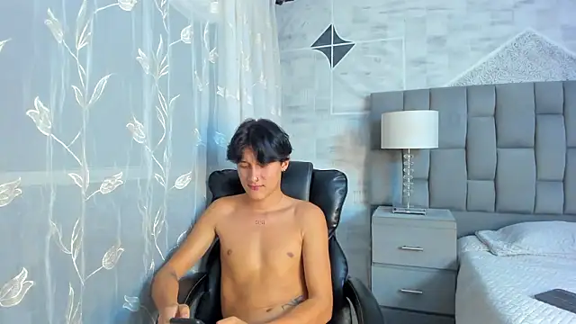 SalvatoreBenford online show from 02/03/26, 06:22