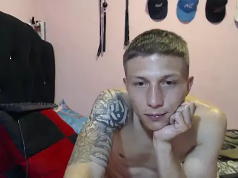 Snapshot of Cronos_Hot_8 chatting on 02/02/26, 10:53 Cronos Hot 8 online show from 02/02/26, 10:53