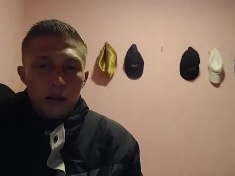 Snapshot of Cronos_Hot_8 chatting on 02/25/26, 01:55 Cronos Hot 8 online show from 02/25/26, 01:55