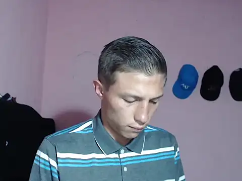 Snapshot of Cronos_Hot_8 chatting on 02/17/26, 08:55 Cronos Hot 8 online show from 02/17/26, 08:55