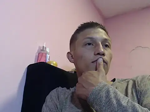 Snapshot of Cronos_Hot_8 chatting on 02/26/26, 02:50 Cronos Hot 8 online show from 02/26/26, 02:50