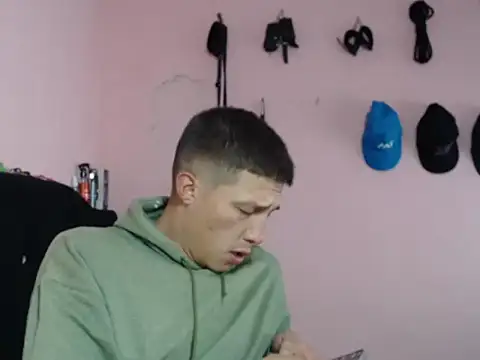 Snapshot of Cronos_Hot_8 chatting on 02/10/26, 10:58 Cronos Hot 8 online show from 02/10/26, 10:58