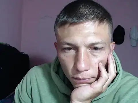 Snapshot of Cronos_Hot_8 chatting on 02/20/26, 08:38 Cronos Hot 8 online show from 02/20/26, 08:38