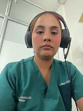 Snapshot of Noa_Harper- chatting on 04/04/26, 07:53 Noa Harper- online show from 04/04/26, 07:53