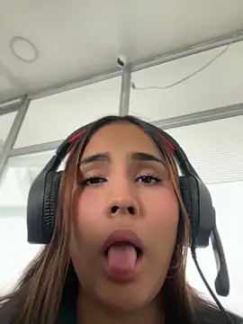 Noa Harper- online show from 05/17/26, 08:53