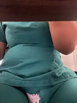 Snapshot of Noa_Harper- chatting on 04/13/26, 08:57 Noa Harper- online show from 04/13/26, 08:57