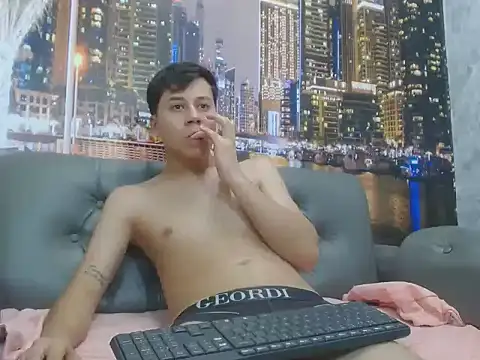 santiago xxxcol online show from 04/10/26, 11:12