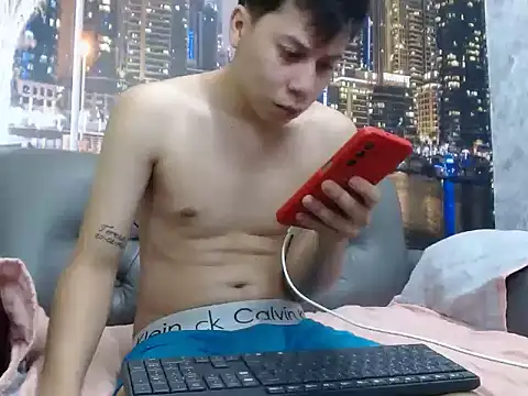 santiago xxxcol online show from 04/13/26, 11:31