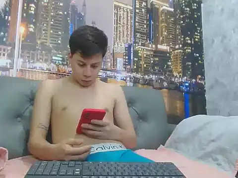 santiago xxxcol online show from 04/17/26, 11:07