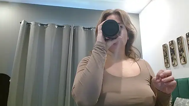 HazelSkyesChat online show from 05/28/26, 02:23