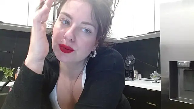 HazelSkyesChat online show from 04/11/26, 10:35