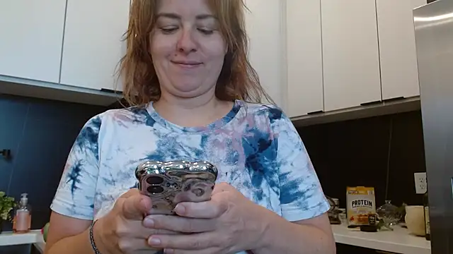 HazelSkyesChat online show from 06/06/26, 04:12
