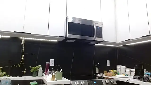 HazelSkyesChat online show from 04/08/26, 07:15