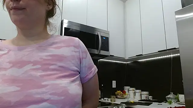 HazelSkyesChat online show from 05/19/26, 06:37