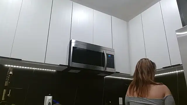 HazelSkyesChat online show from 04/13/26, 05:28