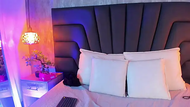 Maya curvy online show from 03/15/26, 01:45