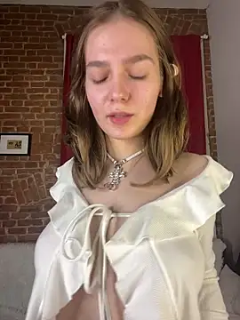 MyKittySayMeow online show from 04/04/26, 10:16