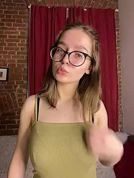 MyKittySayMeow online show from 03/07/26, 09:42