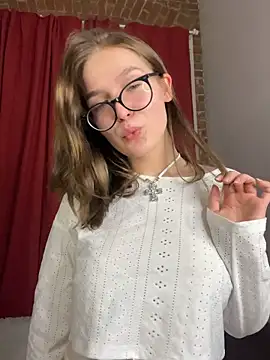 MyKittySayMeow online show from 03/26/26, 09:56