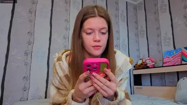 SueFerreyra online show from 03/26/26, 08:01