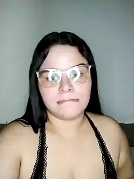 SamanthaStonee online show from 04/05/26, 12:28