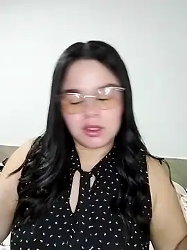 SamanthaStonee online show from 04/12/26, 08:23