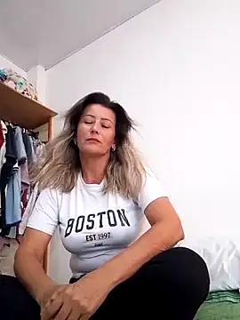 wessAndSandri online show from 04/17/26, 07:49