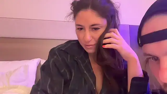 mr mrs glitter online show from 03/30/26, 03:30