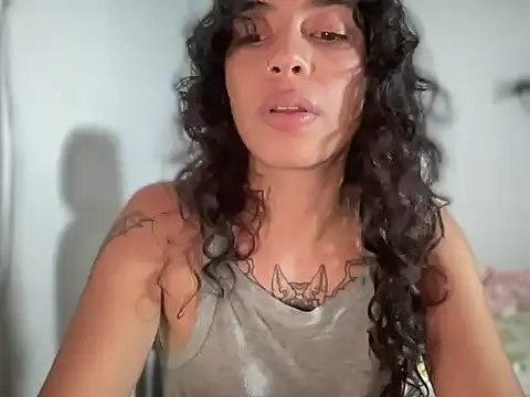 Snapshot of Antonia-bloom chatting on 02/12/26, 03:39 Antonia-bloom online show from 02/12/26, 03:39