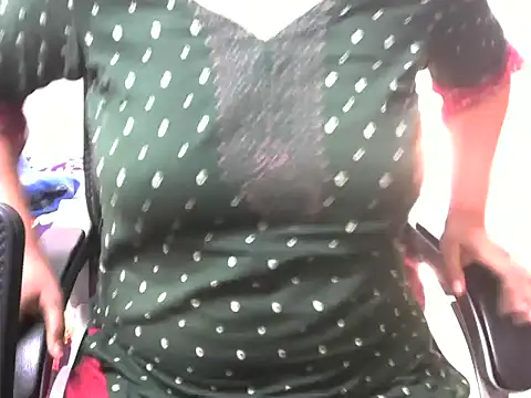 Snapshot of SumaiyaSultana chatting on 02/07/26, 04:31 SumaiyaSultana online show from 02/07/26, 04:31