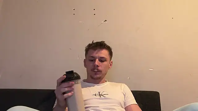 Snapshot of Lucas328706 chatting on 02/15/26, 01:10 Lucas328706 online show from 02/15/26, 01:10