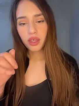 Snapshot of romyamo chatting on 02/15/26, 07:09 romyamo online show from 02/15/26, 07:09