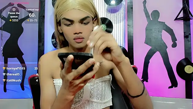 Karol Vanessa   online show from 05/24/26, 10:20