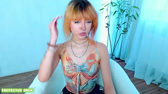   Amiraa online show from 04/08/26, 10:50