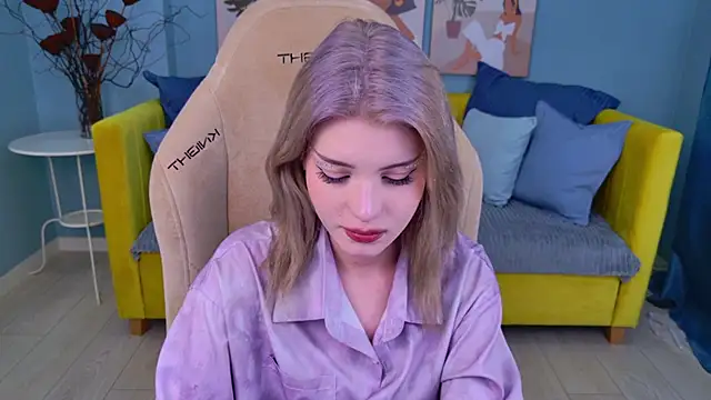 ScarletBlackwood online show from 03/19/26, 04:56