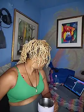 Snapshot of BadGyalGem chatting on 06/14/26, 04:57 BadGyalGem online show from 06/14/26, 04:57
