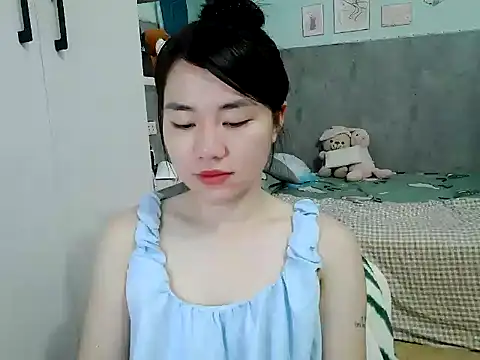 Snapshot of Amy8386 chatting on 04/11/26, 03:47 Amy8386 online show from 04/11/26, 03:47